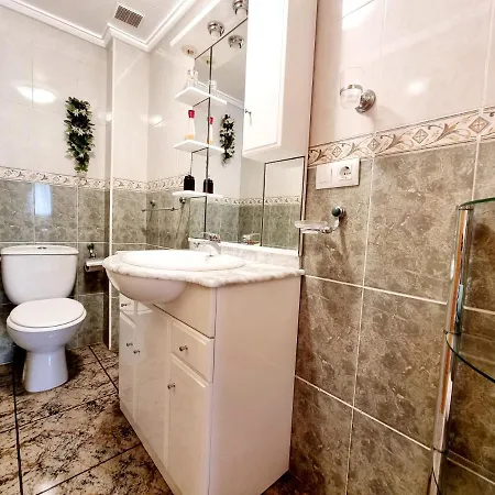 Apartment With Sea Views Torrevieja