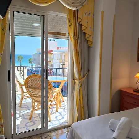 Apartment With Sea Views *